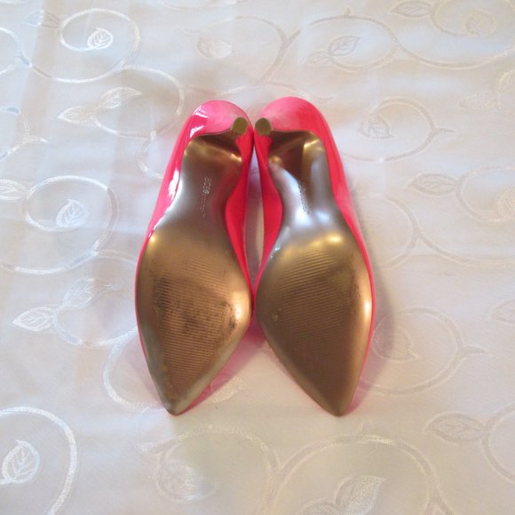 BCBGeneration NEON PINK PATENT LEATHER STILETTO – NWT - Picture 6 of 10